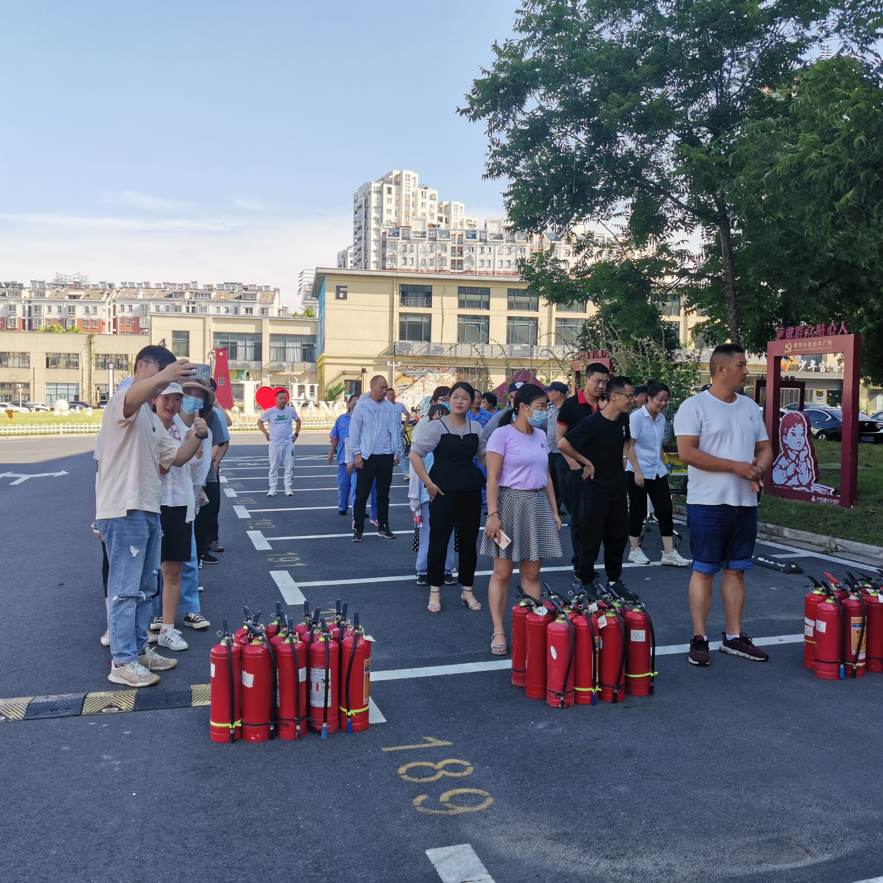 “勤抓演练，常驻安全”庐阳建华文创园开展消防演习活动